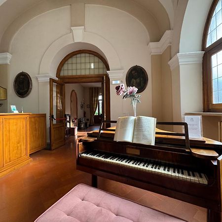 Monastero Ss. Annunziata Hotell Todi Exteriör bild The piano room