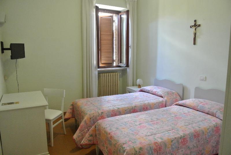 Monastero Ss. Annunziata Hotell Todi Exteriör bild A room in the monastery