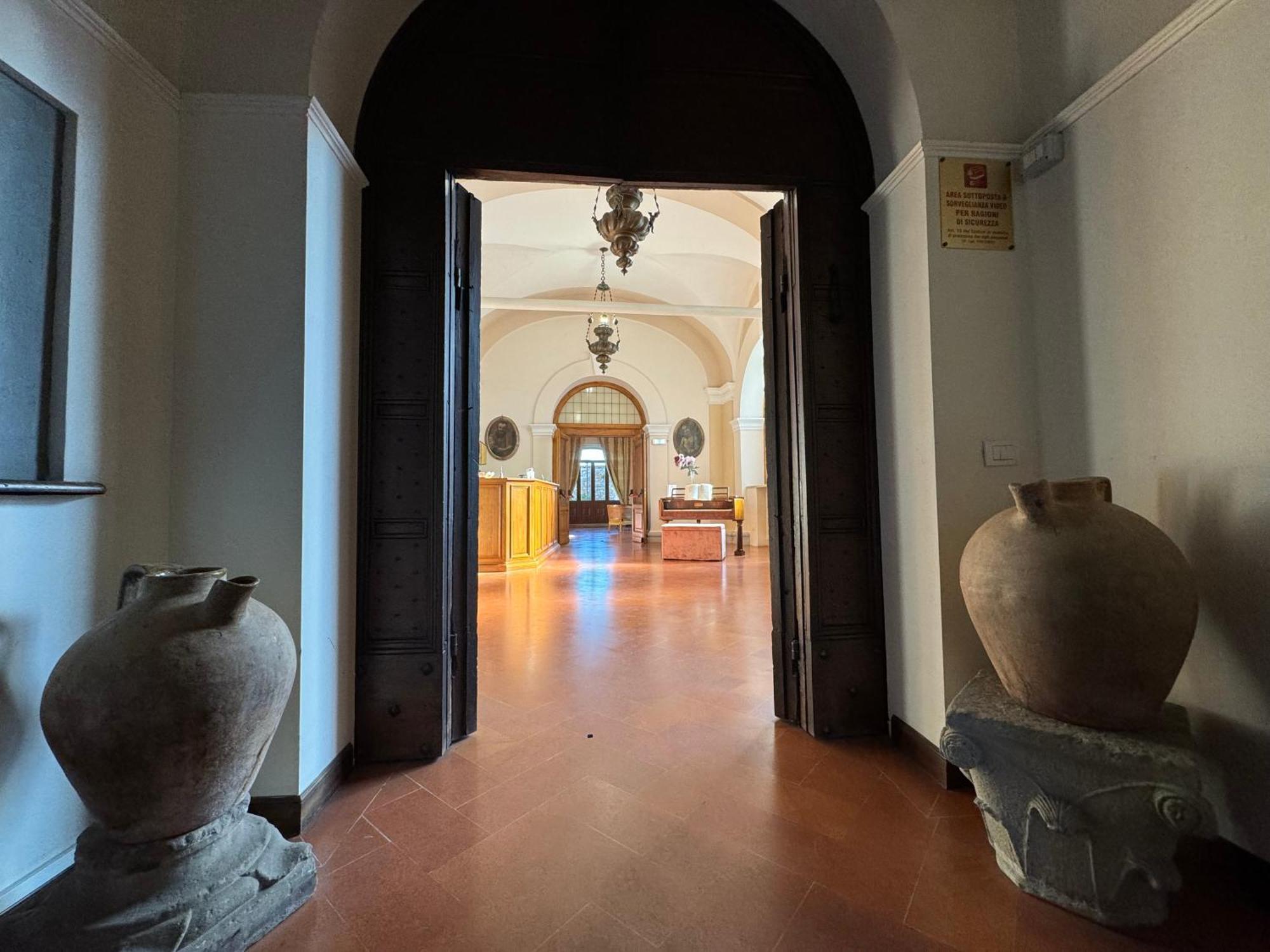 Monastero Ss. Annunziata Hotell Todi Exteriör bild Entrance to the museum