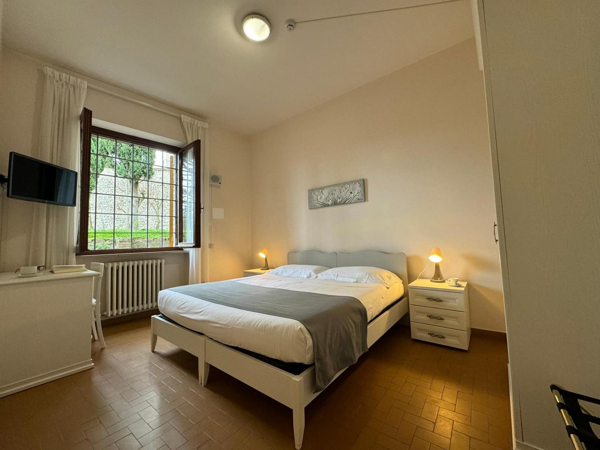 Monastero Ss. Annunziata Hotell Todi Exteriör bild A room at the hotel