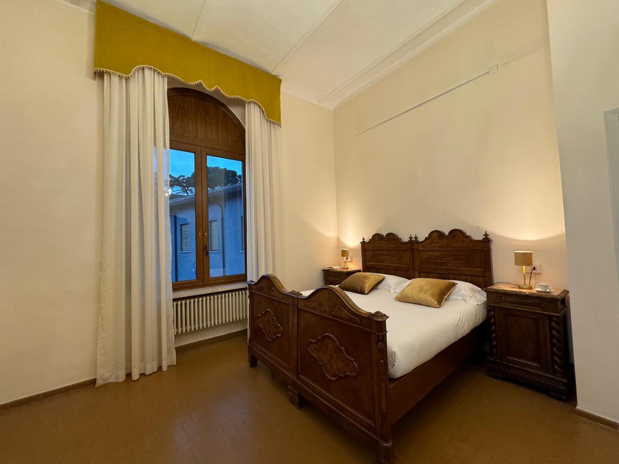 Monastero Ss. Annunziata Hotell Todi Exteriör bild A room at the hotel